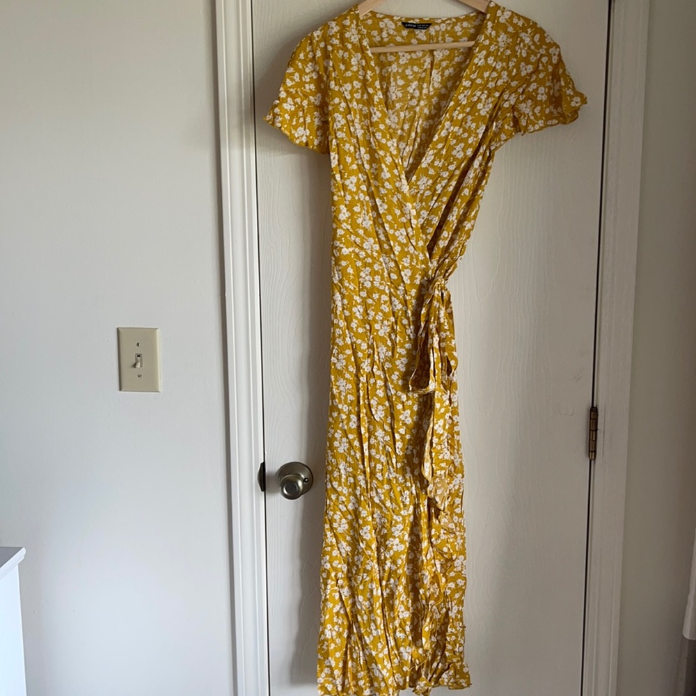 Shein yellow and white floral wrap dress size Med